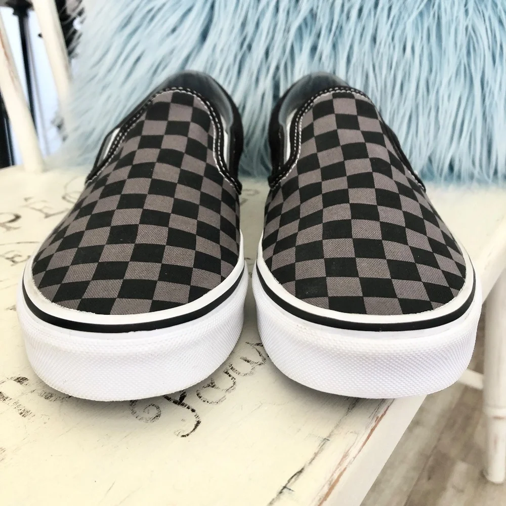 Vans, Off The Wall, Classic, Slip-On Checkerboard, Canvas Sneakers, Size 9.5 - Picture 5 of 15